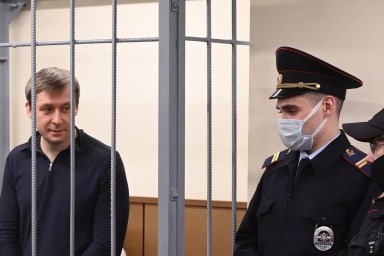 Арестованную квартиру гадалки из дела экс-полковника Захарченко суд не разрешил продавать