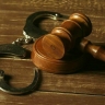 Отсрочку отбывания наказания для осужденных родителей расширят