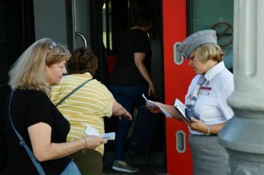 Покупать билеты по биометрии можно, а зарабатывать на даче нельзя: что изменится осенью