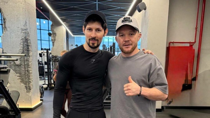 Павел Дуров поздравил Петра Яна с победой в титульном поединке UFC Павел Дуров поздравил Петра Яна с победой в титульном поединке UFC