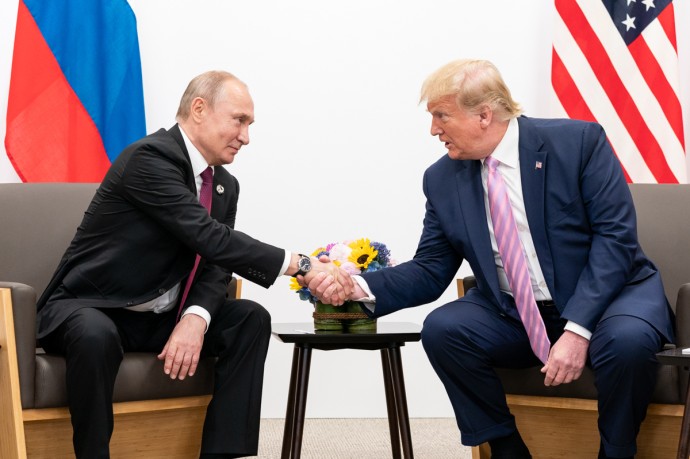 СМИ раскрыли характер телефонных разговор Путина и Трампа