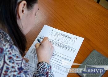 Олег Имамеев поздравил благовещенских стобалльников