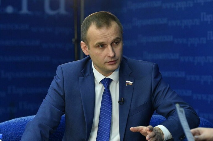 Депутат Леонов: Безалкогольное шампанское не должно называться «детским»