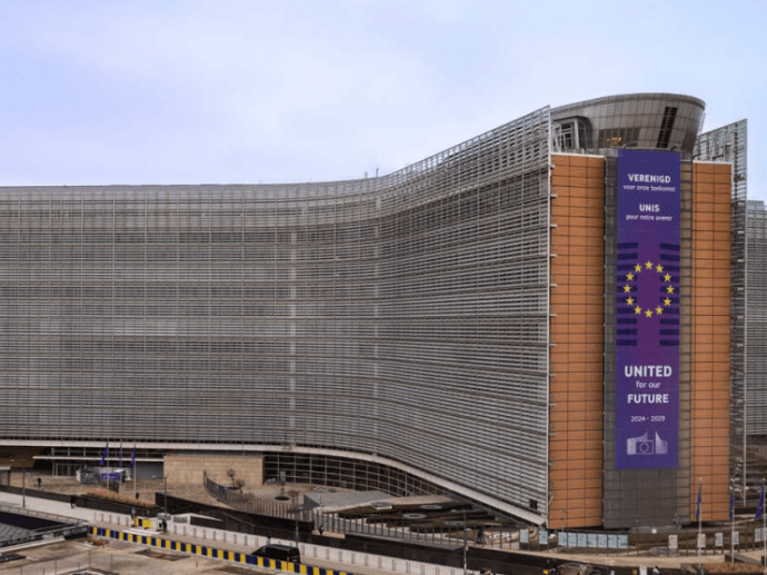 Учёные обвинили главу Еврокомиссии в неумеренной рекламе ИИ-технологий Учёные обвинили главу Еврокомиссии в неумеренной рекламе ИИ-технологий