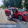 Мотоцикл повис на авто: Двое подростков пострадали в результате ДТП в Приморье