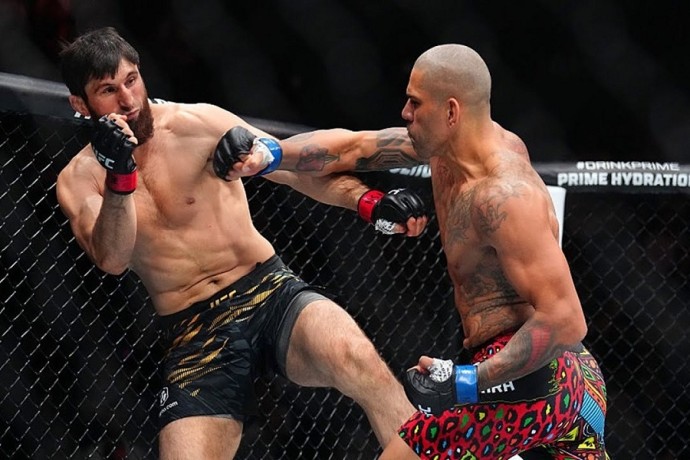 Менеджер объяснил, почему UFC не позволит Анкалаеву провести третий бой против Перейры