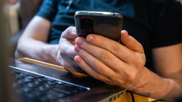 Стала известна схема мошенников с переоформлением поврежденных посылок Стала известна схема мошенников с переоформлением поврежденных посылок