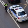 Водитель каршеринга сбил двух женщин в Москве во время побега от полиции