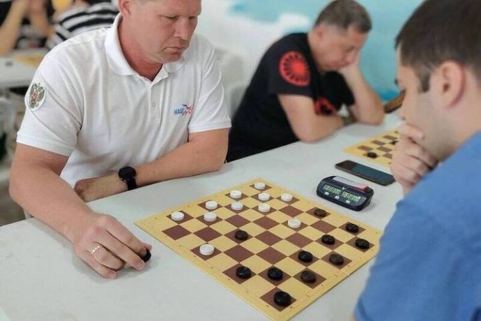 Запорожские шашисты успешно выступили на Чемпионате и Первенстве ЮФО и СКФО