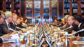 Алексей Оверчук провёл встречу с Заместителем Премьер-министра, Министром энергетического перехода и водных ресурсов Малайзии Фадиллой Юсуфом