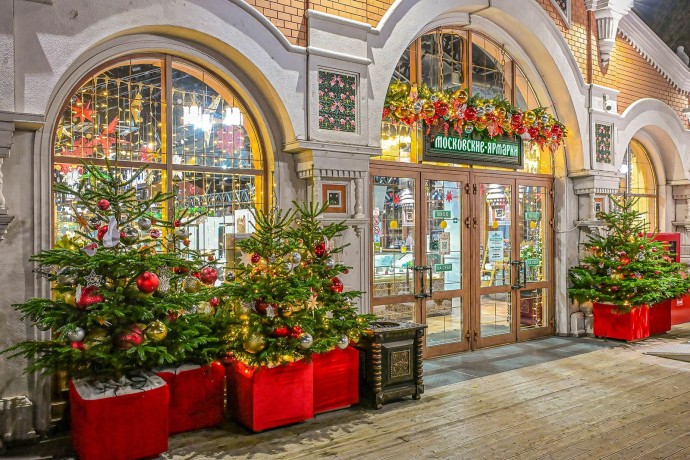 Уютные зимние островки: московские ярмарки украсили к Новому году Уютные зимние островки: московские ярмарки украсили к Новому году