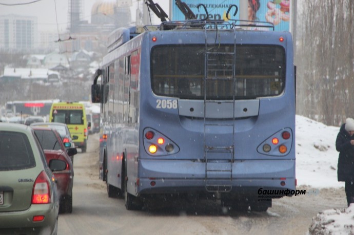 В Башкирии в новогоднюю ночь введут особый график движения транспорта В Башкирии в новогоднюю ночь введут особый график движения транспорта