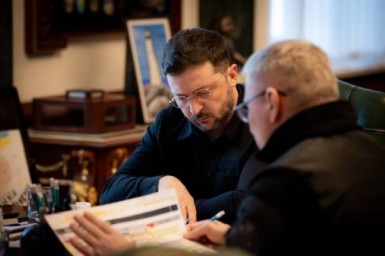 Зеленский приказал готовить ответ на размещение «Орешника» в Белоруссии