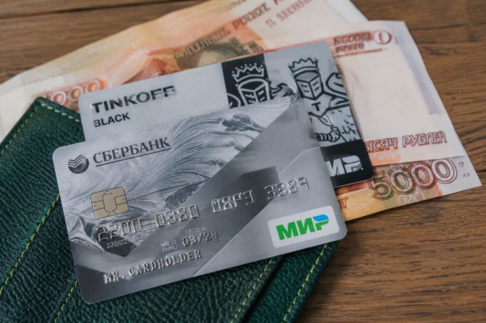 С 1 июня меняются правила переводов с карты на карту