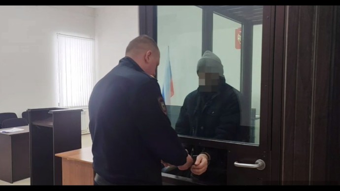Бил ножом в шею: в Ярославской области заключили под стражу обвиняемого в убийстве