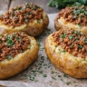 Картошка готовится сама, фарш жарится рядом: рецепт, который экономит время вечером