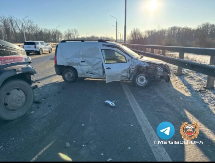 В Уфе произошла авария с двумя пострадавшими В Уфе произошла авария с двумя пострадавшими