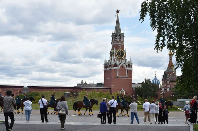 Синоптик Тишковец анонсировал наступление в Москве метеорологического лета
