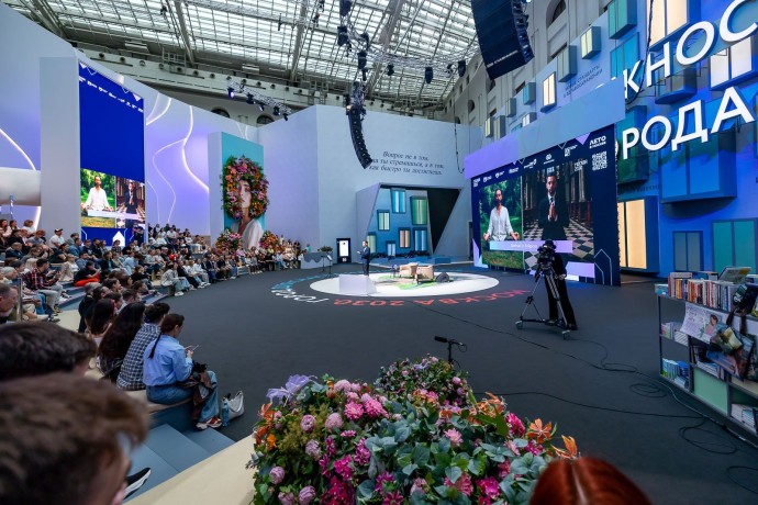 В Гостином Дворе началась двухдневная программа «Город долголетия»