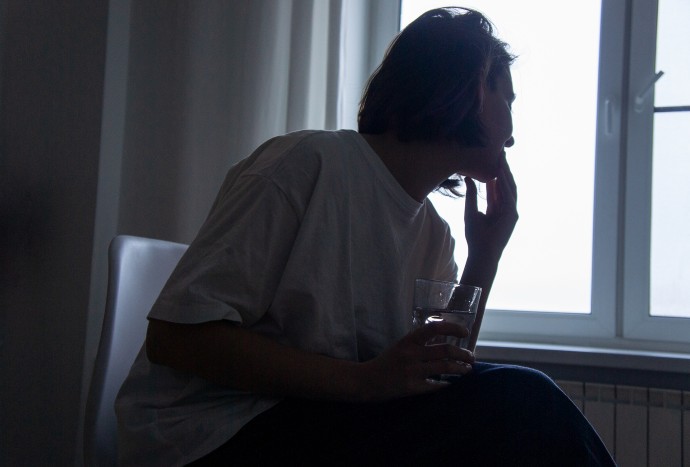 Психолог Романив: Не пытайтесь справиться с тревогой через алкоголь или сигареты Психолог Романив: Не пытайтесь справиться с тревогой через алкоголь или сигареты