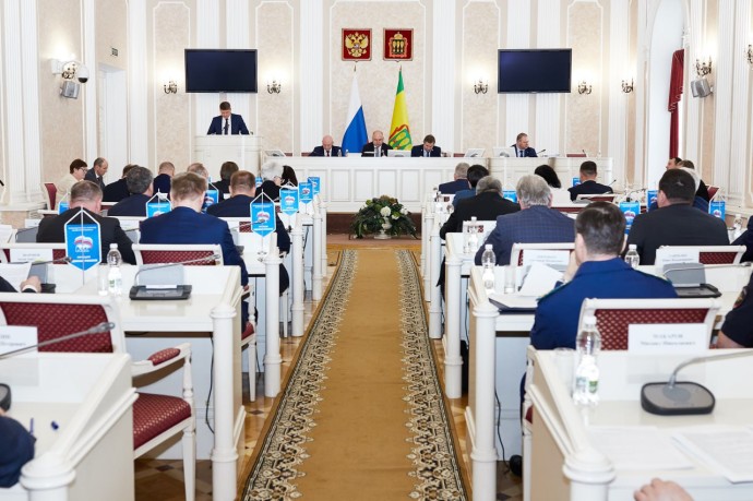 Проект бюджета и новый налоговый режим в Пензенской области. Обзор повестки 32-й сессии ЗСПО