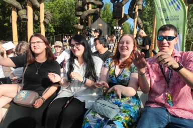 В СФ призвали молодёжь не откладывать рождение детей