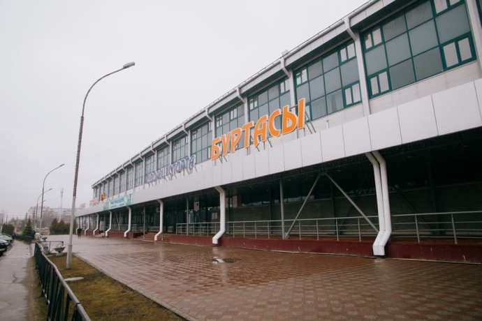 В дворце спорта «Буртасы» начнут борьбу с плесенью