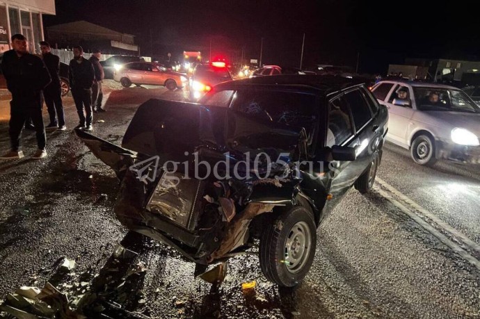 Молодой дагестанец погиб в столкновении с грузовиком в Буйнакском районе Молодой дагестанец погиб в столкновении с грузовиком в Буйнакском районе