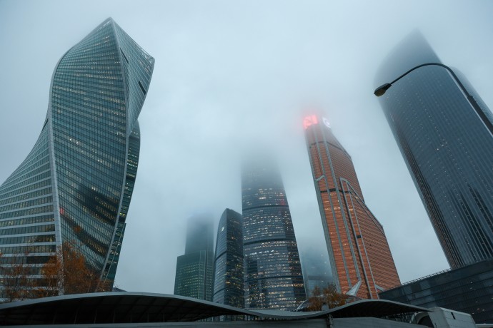 В Москве объявлен «желтый» уровень опасности из-за тумана в ночь на среду В Москве объявлен «желтый» уровень опасности из-за тумана в ночь на среду