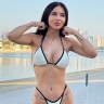 Оксана Самойлова похвасталась фигурой в крошечном бикини