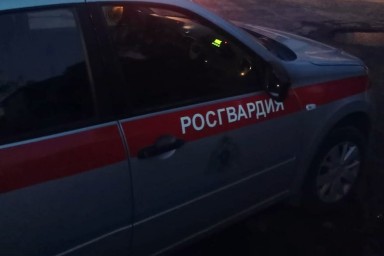 Петербуржец сломал экран кинотеатра, спрятавшись за ним, чтобы не уходить из зала