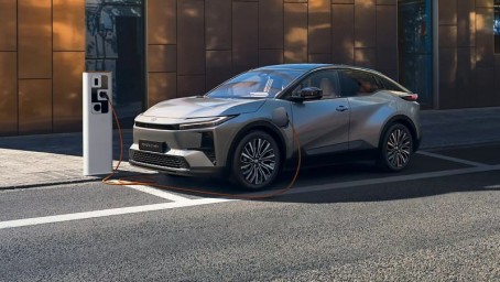 Электрический кроссовер Toyota C-HR+ предлагает запас хода около 600 км