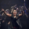 В Москве рэпер Flo Rida притворился фотографом и провел время с фанатами