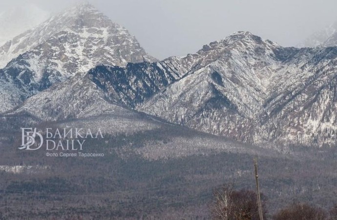 В Бурятии с перевала «Дураков» спасли охотника со сломанной ногой В Бурятии с перевала «Дураков» спасли охотника со сломанной ногой