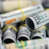 В ноябре россияне резко увеличили интерес к покупке долларов — "Русский стандарт"