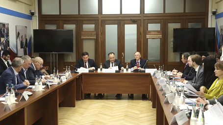 Шолбан Кара-оол: представители министерств, депутаты и общественники - за полный запрет вейпов