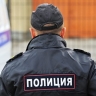 Россияне обвинили мужчину в домогательствах к детям и привязали его к столбу