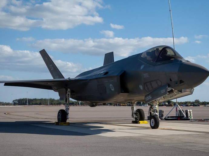 Американский F-35 теряет позиции: мечта о суперистребителе США разбилась вдребезги