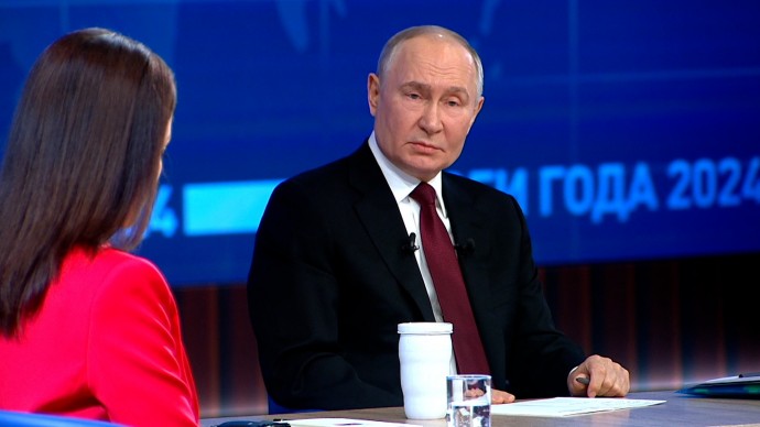 Владимир Путин открытками поздравил ветеранов Великой Отечественной войны с 80-летием Победы