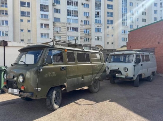Из Башкирии в зону СВО передали два автомобиля для военных