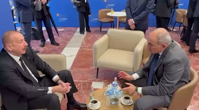 Алиев и Пашинян выпили кофе на саммите Европейского сообщества в Албании
