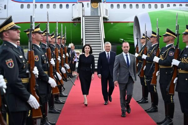 Президент Узбекистана прибыл с визитом в Словению