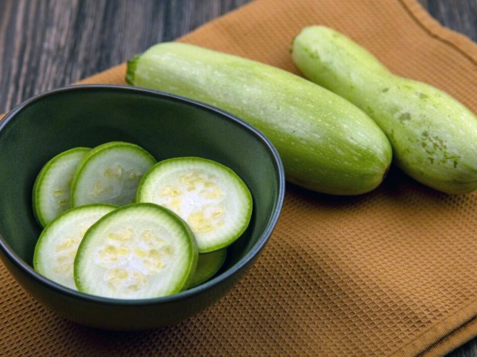 Переросшие кабачки используют для приготовления домашнего кетчупа — кулинары