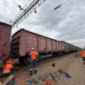 Вагоны грузового поезда сошли с рельсов в Приамурье