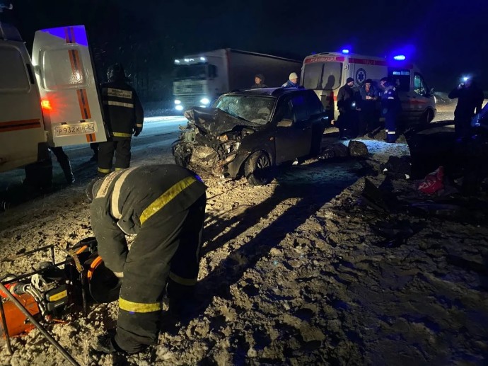 Обнародованы ужасающие фото с места смертельной автокатастрофы под Пензой
