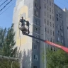 На улице Куликова в Астрахани монтируют уличное освещение