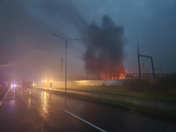 Энергетики восстанавливают электроснабжение в Великом Новгороде