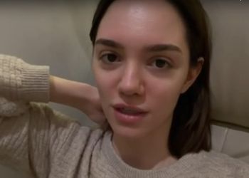«Надеюсь, к вечеру буду»: Евгения Медведева сообщила о задержке рейса в Благовещенск
