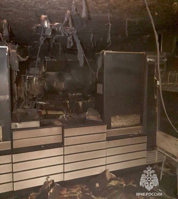 В Башкирии загорелся магазин доставки еды