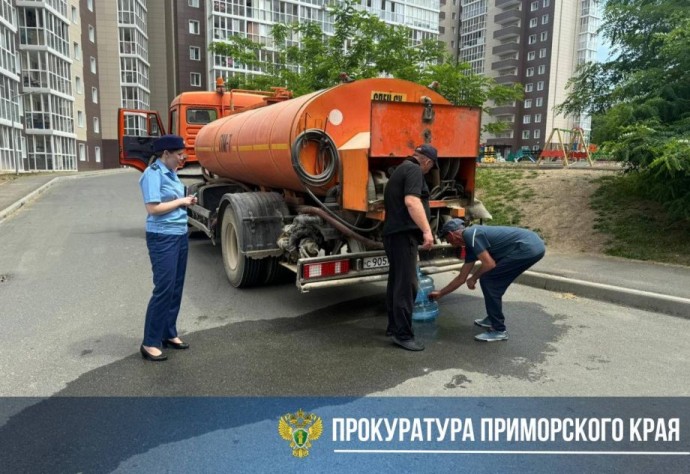 Больше суток тысячи жителей Приморья остаются без холодной воды